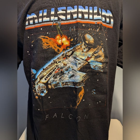 Star Wars Millennium Falcon Mad Engine T-shirt. - Picture 2 of 4